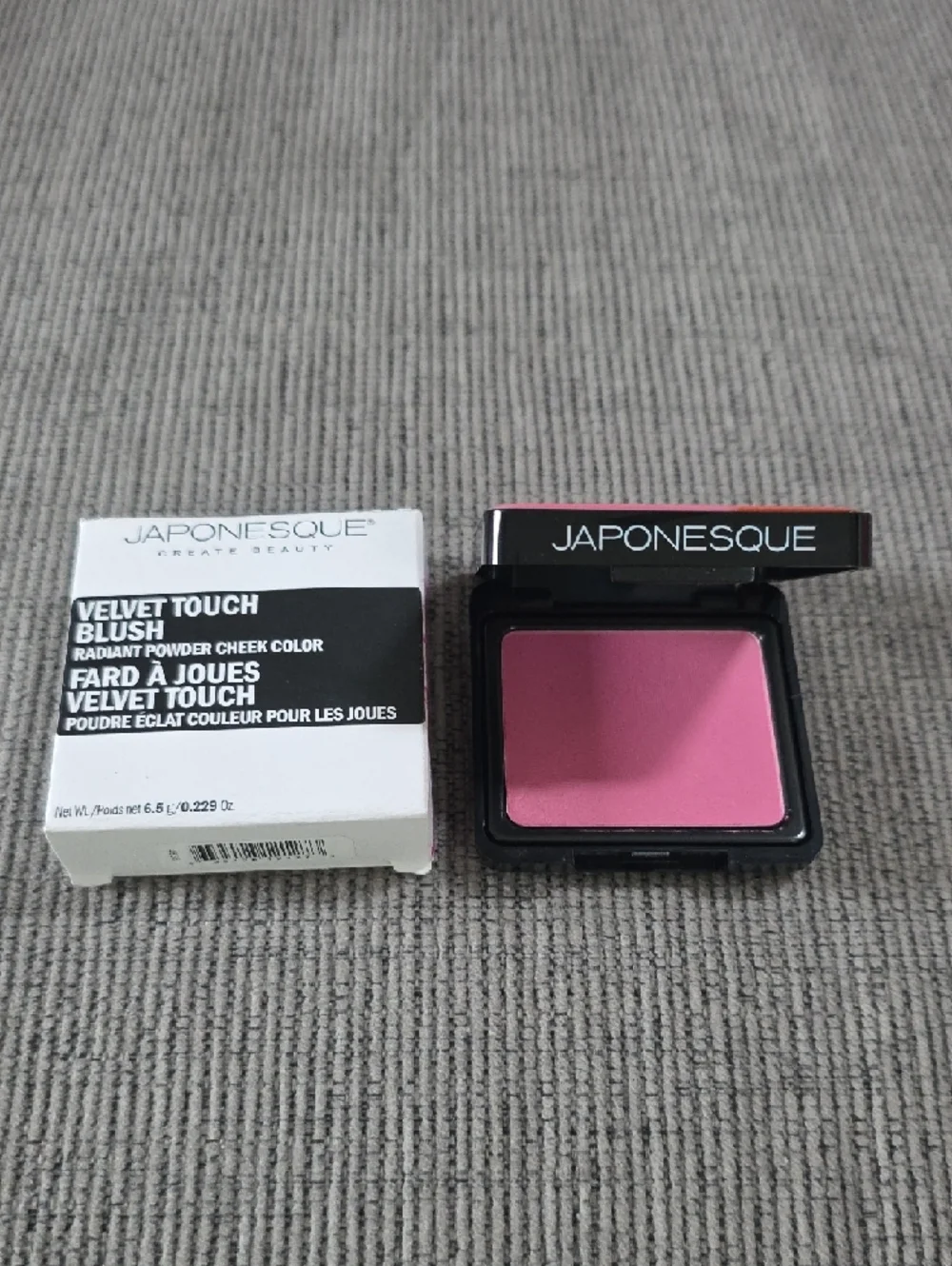 Japonesque Velvet Touch Blush, New, Shade #4, 6.5g.
